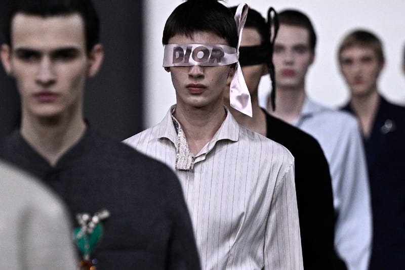 Dior nomeia Jonathan Anderson e LVMH sofre queda de vendas nas principais notícias de moda da semana