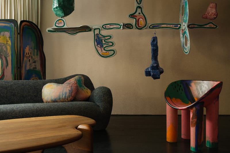 A coleção Lucid Dream de Faye Toogood une arte e mobiliário com obras pintadas à mão