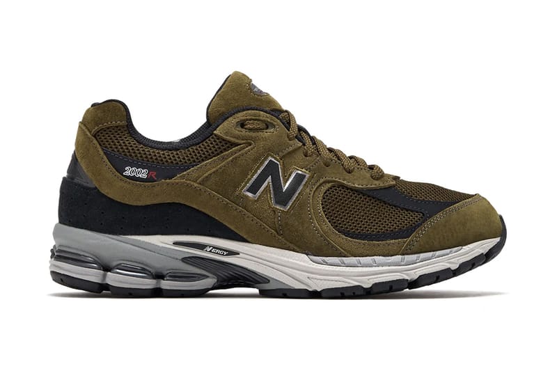 Olhar oficial do New Balance 2002R "Olive/Black"