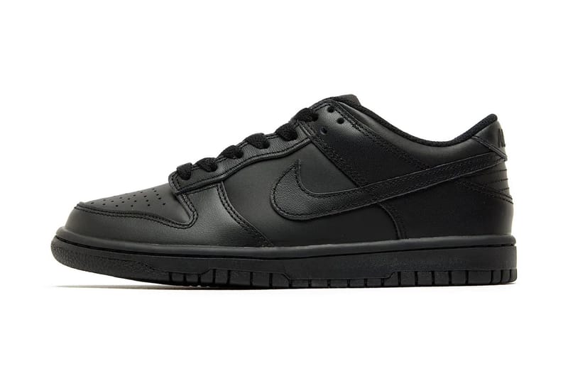 Nike apresenta o Nike Dunk Low na versão 'Triple Black'