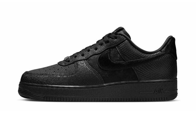 Nike reinventa a Air Force 1 Low com acabamento Black Pony Hair/Snakeskin