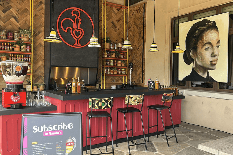 Kai Cenat revela restaurante do Nando's dentro de mansão no Texas