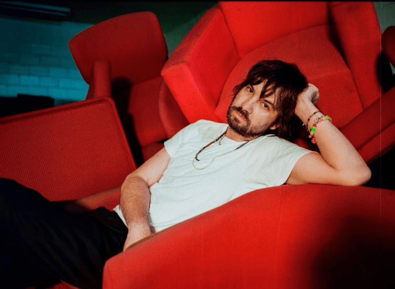 Tame Impala faz retorno triunfal com "End Of Summer"