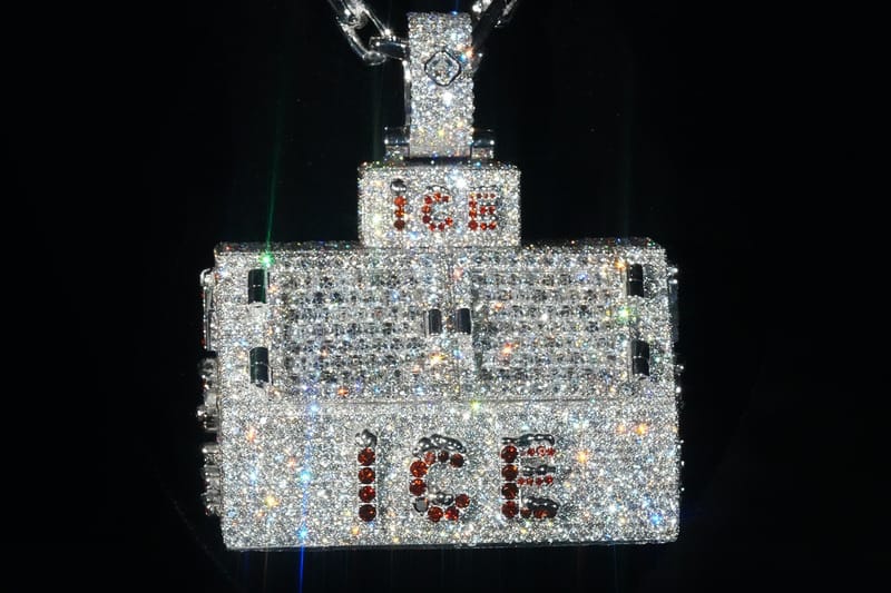 Eric the Jeweler coloca o “ice” na nova corrente “ICEMAN” de Drake