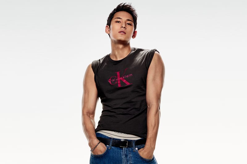 MINGYU, do SEVENTEEN, estrela a nova campanha de denim da Calvin Klein