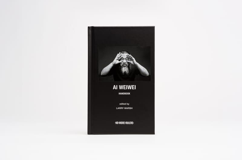 Ai Weiwei apresenta novo handbook na Strand Bookstore, em NYC