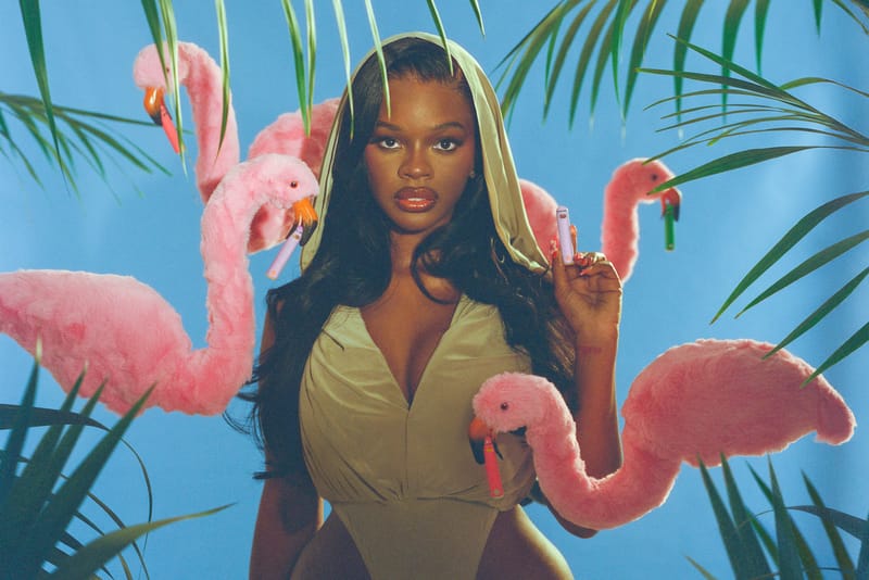 JT, do City Girls, estrela a nova campanha da Flower by Edie Parker