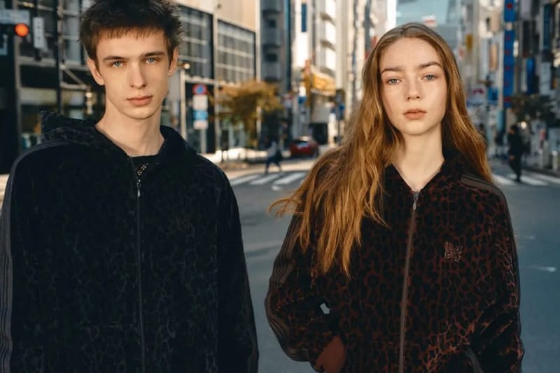 NEEDLES lança Track Suits com estampa de leopardo para a Nepenthes