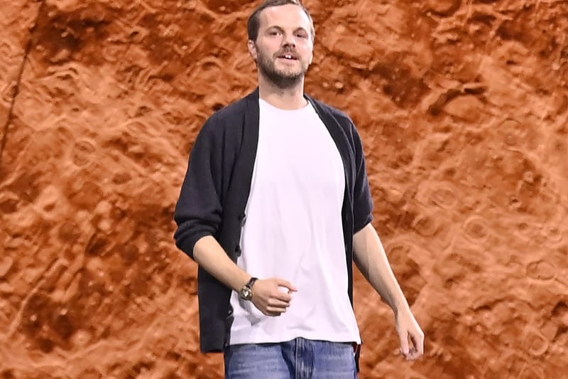 Matthieu Blazy estreia coleção Chanel Resort 2027 em Biarritz, na França