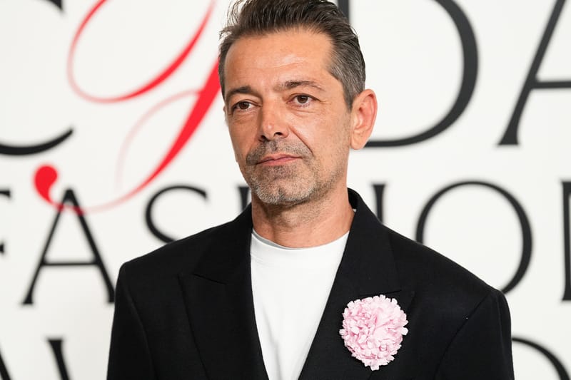 Pieter Mulier deve assumir a Versace sob comando do Prada Group