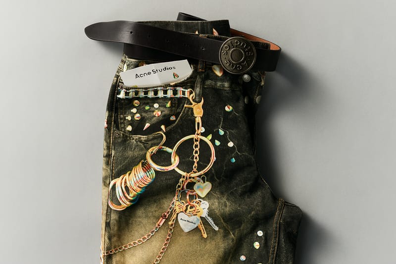 Acne Studios celebra elegância equestre na cápsula Year of the Horse