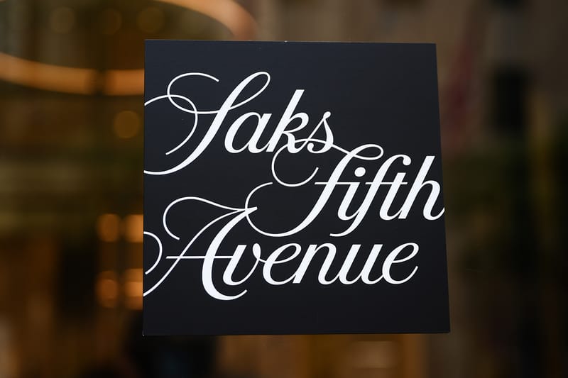 Saks Global garante injeção de US$ 500 milhões em liquidez para reabastecer as prateleiras de luxo