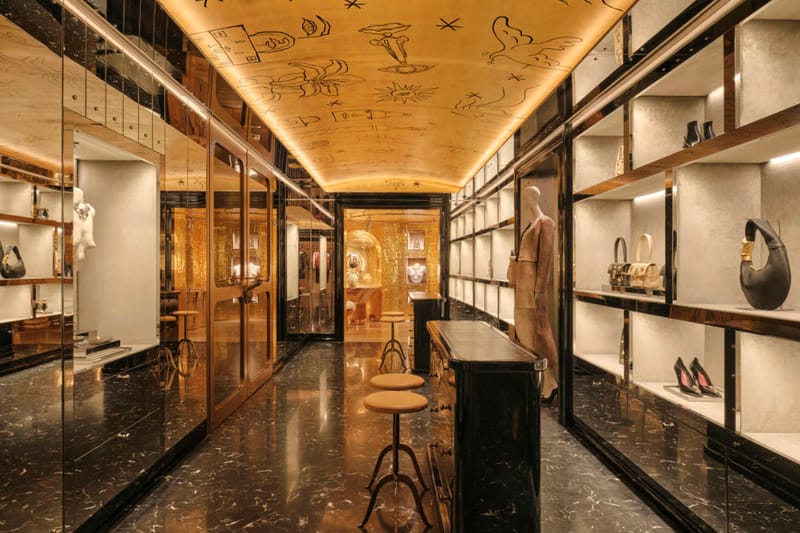 Schiaparelli inaugura primeiro salão permanente na Ásia no Landmark, em Hong Kong