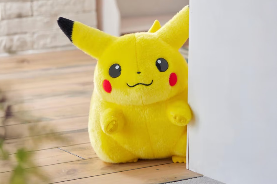 Takara Tomy relança o Pikachu de pelúcia 1/1 de 1977 para os 30 anos de Pokémon