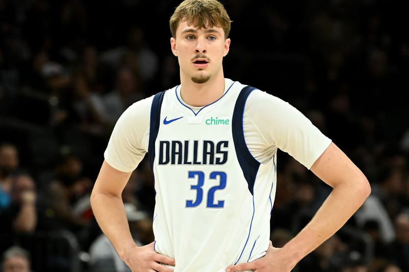 Sotheby's vende camisa de estreia de Cooper Flagg no Dallas Mavericks por recorde de US$ 1 milhão