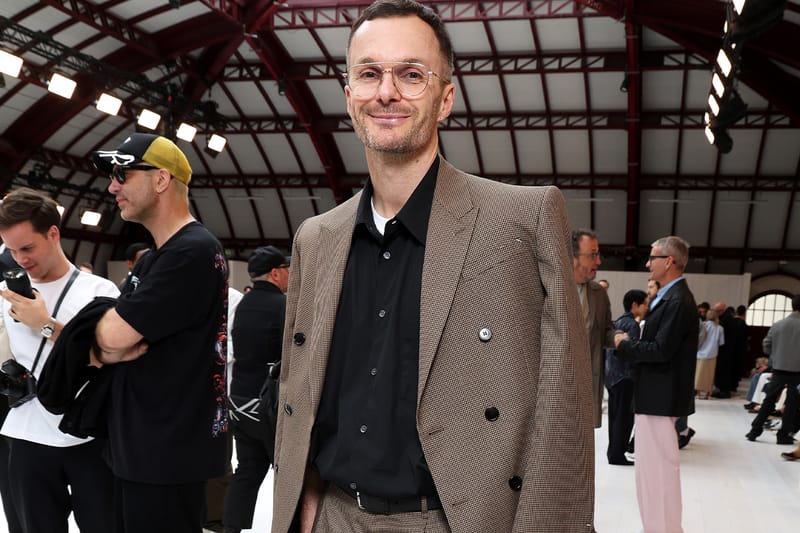 Do look fashion ao design: Kris Van Assche estreia na Milan Design Week