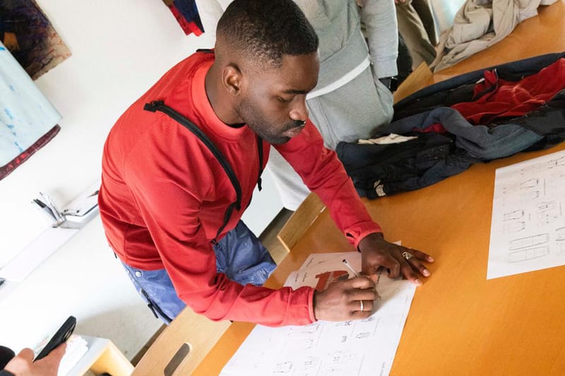 Detalhes Exclusivos: o guarda‑roupa “Specially Made” da Stone Island para a turnê The Boy Who Played The Harp, de Dave