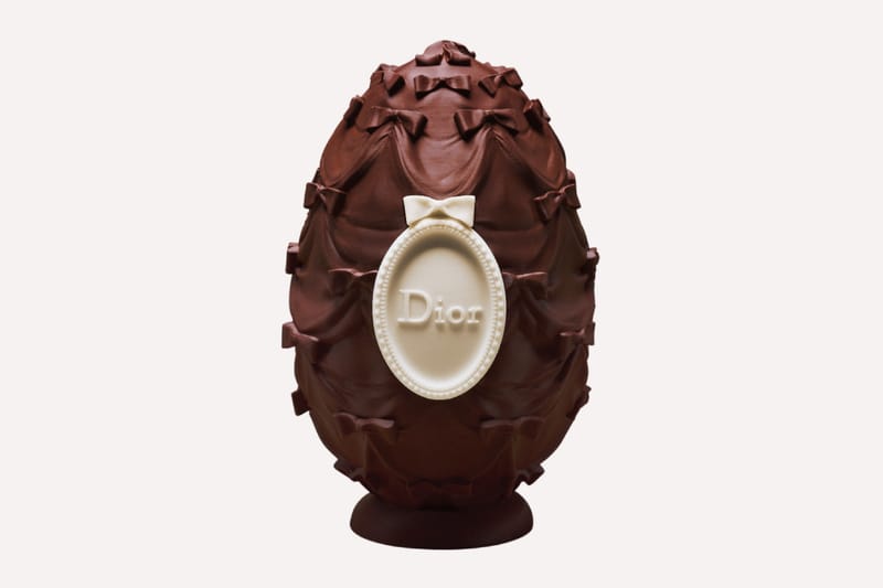 Dior revela ovo de chocolate escultural e peça de cerâmica trompe-l’œil para a Páscoa