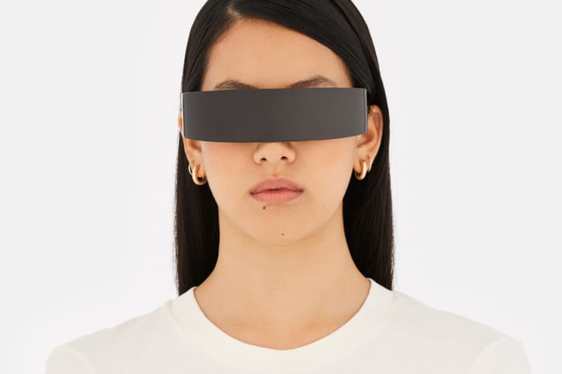 Desculpa, não tô te vendo com os óculos totalmente pretos Lunettes 6 Noires da MM6 Maison Margiela
