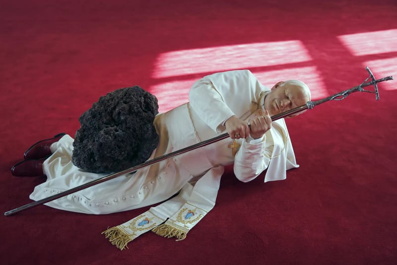 Disque do pecado: a hotline “Confessional” de Maurizio Cattelan é só para pecadores