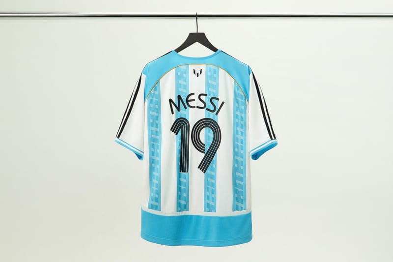 Ronnie Fieg antecipa camisetas de futebol Kith x Lionel Messi x adidas