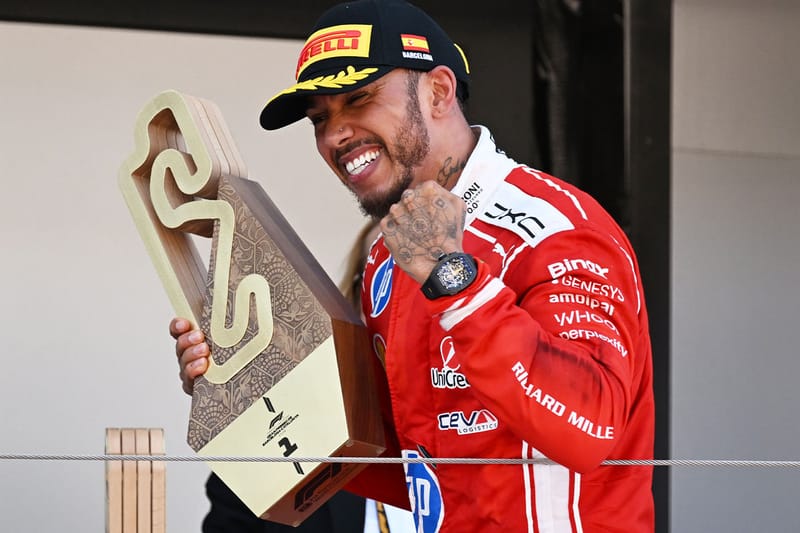 Lewis Hamilton entra em nova era com primeira vitória na Fórmula 1 pela Ferrari em Barcelona