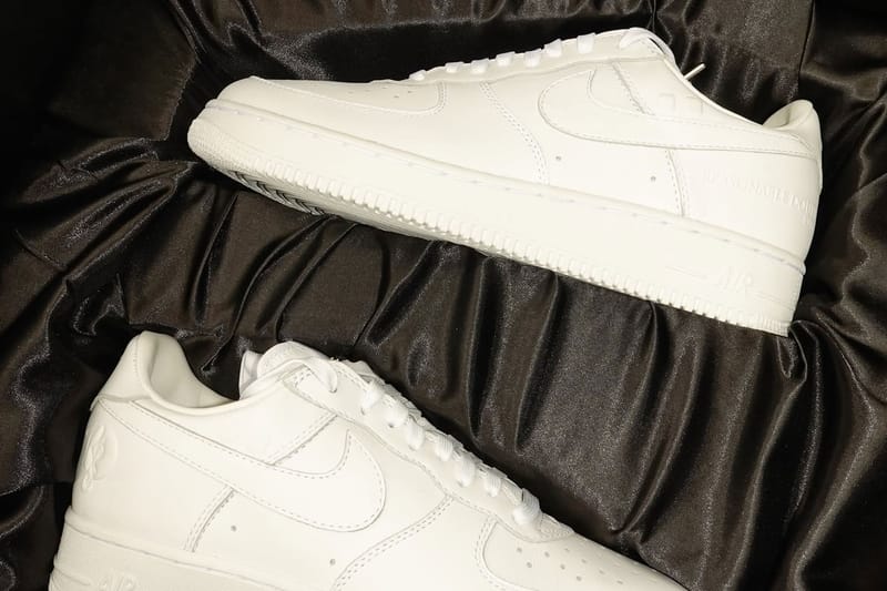 Detalhes de Perto do Exclusivo Friends & Family JAY-Z x Nike Air Force 1 “Reasonable Doubt”