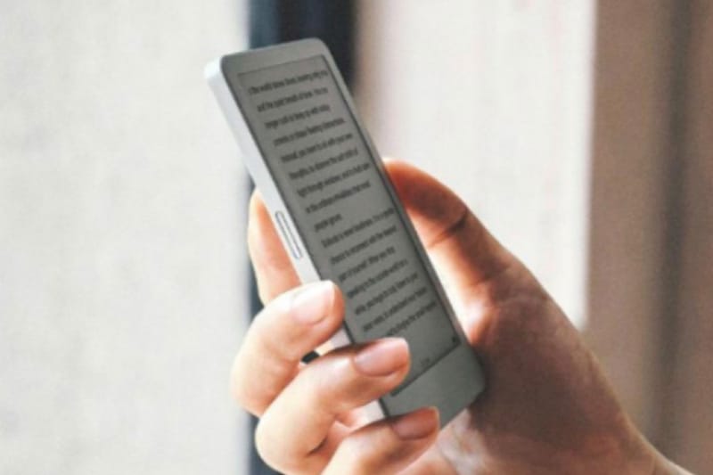 O E-reader Picco da BOOX, do Tamanho de um Cartão, Troca o Doomscrolling por um Capítulo