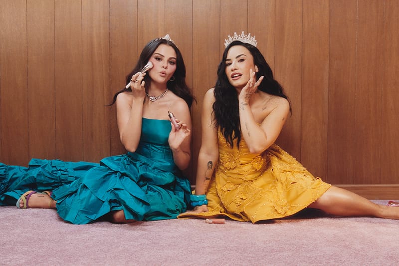 Selena Gomez e Demi Lovato se reúnem para a nova campanha da Rare Beauty