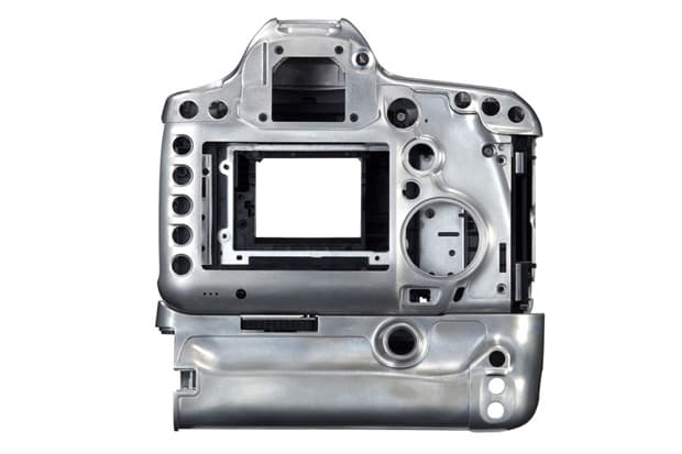 A Look Inside the Canon EOS 5D Mark III