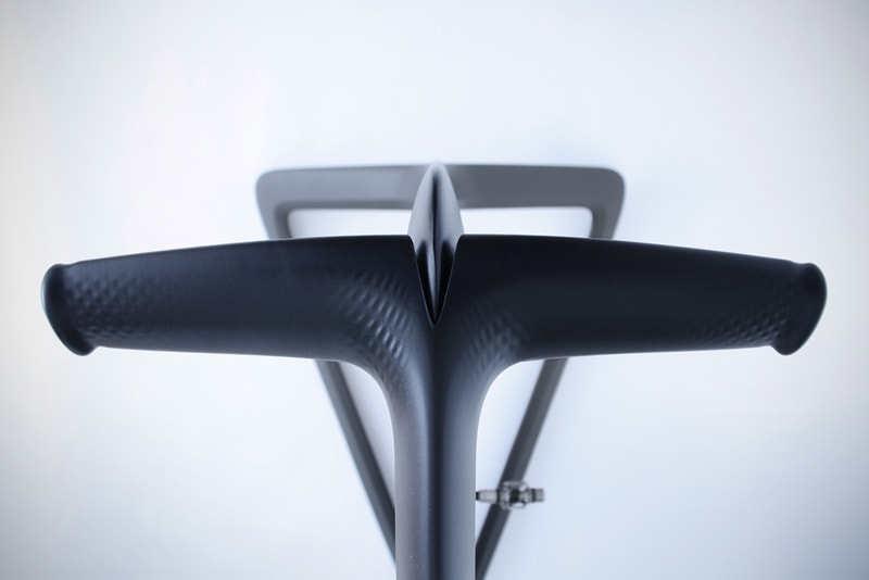 Vela Exercise Bike by Lunar 室內健身腳踏車