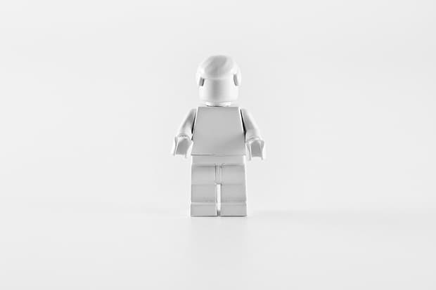 Brand Spirit: Branded Objects Painted White