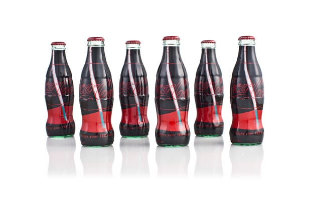 Uniqlo x Coca-Cola Artist Can Collection