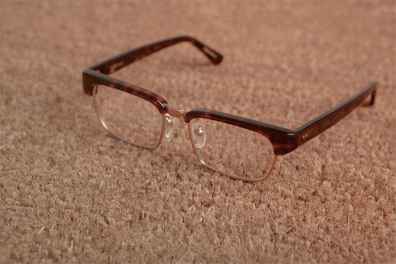 EnaLloid 2012年最新眉架鏡框款式