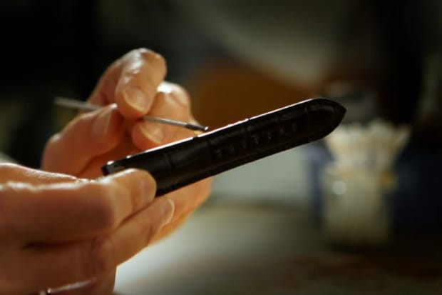 Louis Vuitton “Les Rendez-Vous du Temps” #8 – 短吻鱷皮革錶帶製作過程