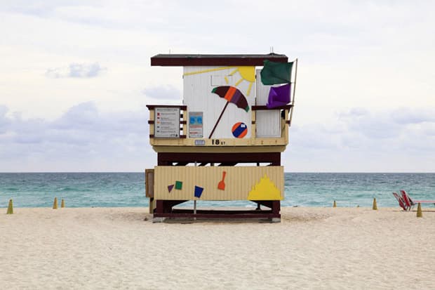 Leo Caillard 最新相片作品 "Miami Houses"