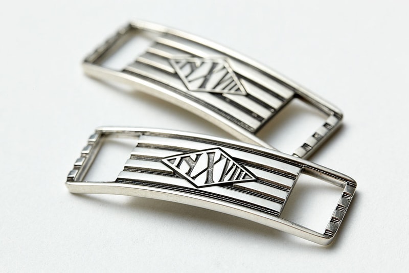 NEXUSVII Silver Lace Plates