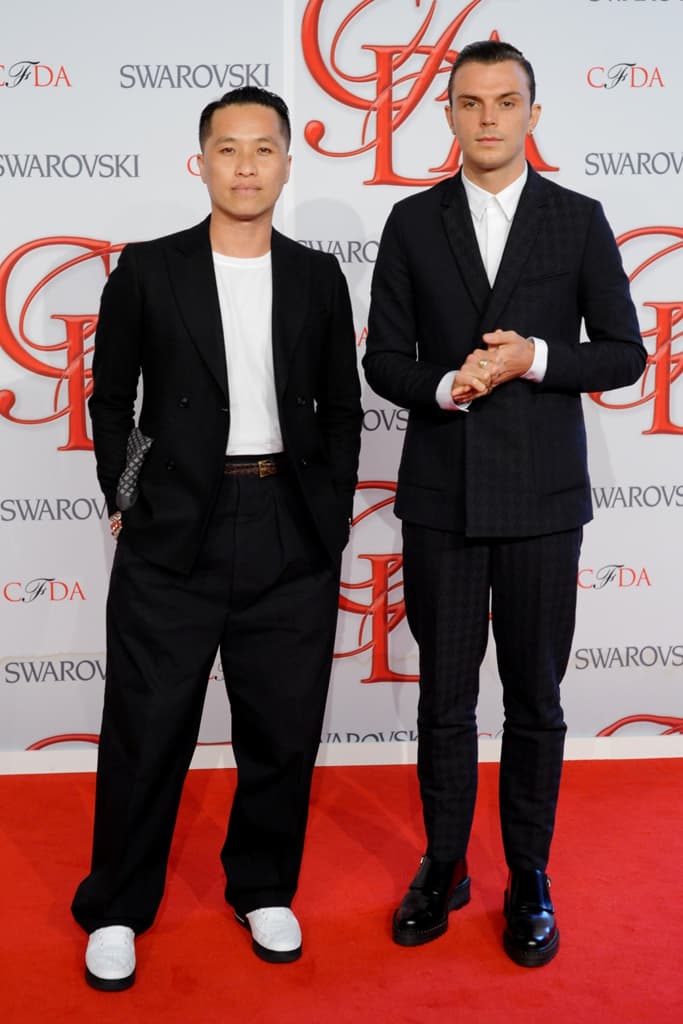 Phillip Lim 獲得 2012 CFDA Swarovski 年度潛力男裝設計師大獎