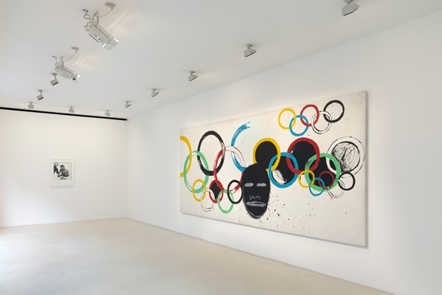 Gagosian Gallery 展出 Andy Warhol 與 Jean-Michel Basquiat 聯手打造的“Olympic Rings”藝術創作
