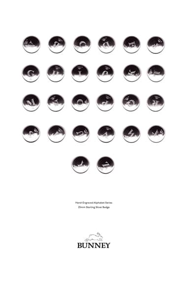 BUNNEY Hand-Engraved 英文字母系列徽章