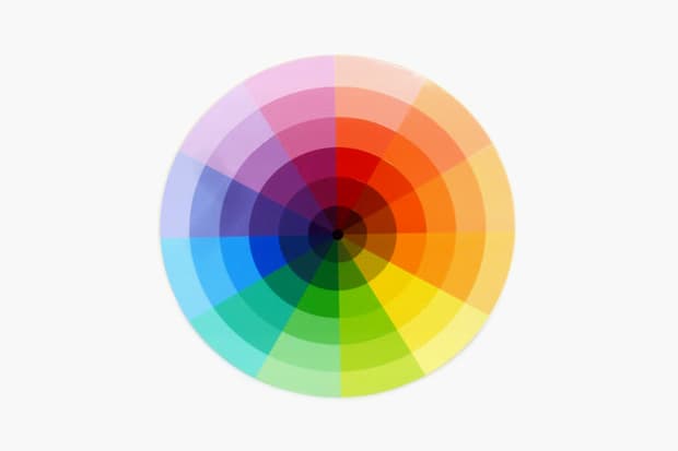 Damien Hirst 完成另一幅全新作品 Monochromatic Sectors from Primary, Secondary and Tertiary Colour Ring with Dark Centre