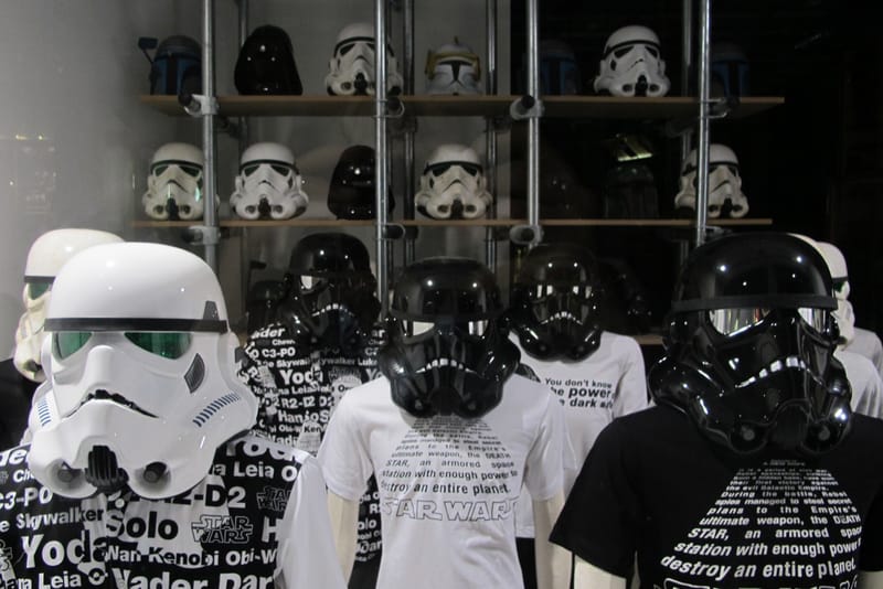 DOVER STREET MARKET: Tachiagari for 2012 秋冬店內形象