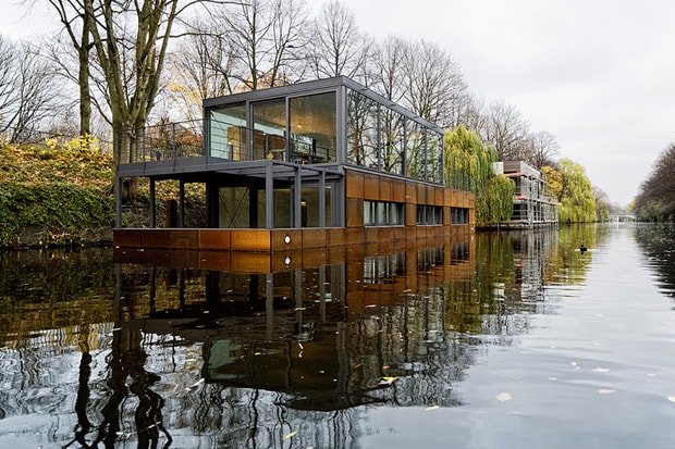 Houseboat on the Eilbek Canal by Sprenger von der Lippe 水上屋設計
