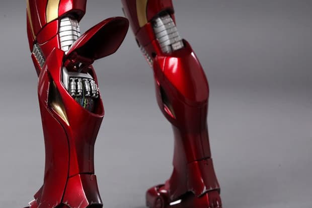 The Avengers: 鋼鐵人 Iron Man Mark VII Limited Edition Collectible Figurine 