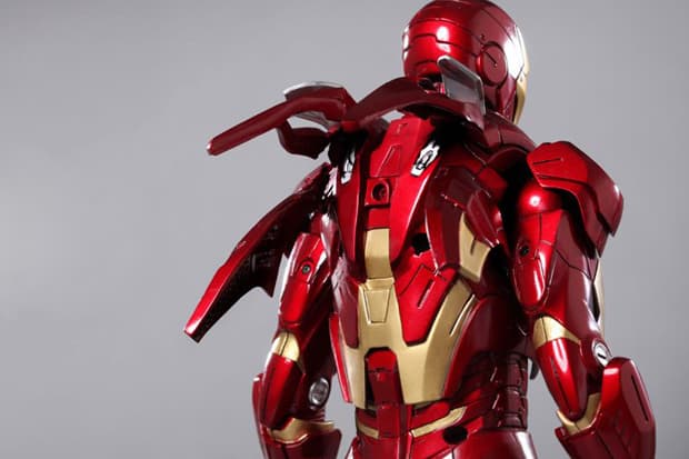 The Avengers: 鋼鐵人 Iron Man Mark VII Limited Edition Collectible Figurine 