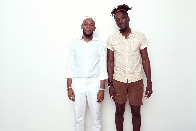  Yasiin Bey 為 Street Etiquette x Del Toro Portofino Slippers 別注鞋款擔當模特兒