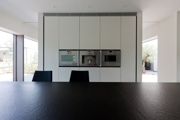 Areal Architecten 設計 Courtyard House VW 獨特庭園景觀設計住宅