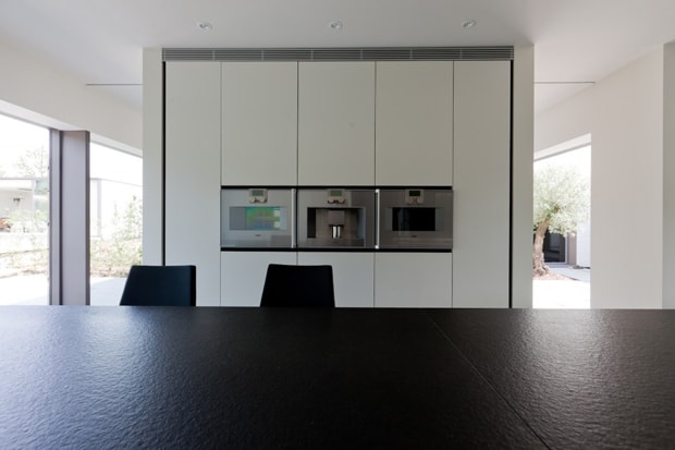 Areal Architecten 設計 Courtyard House VW 獨特庭園景觀設計住宅