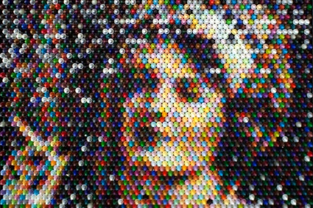 Christian Faur 的蠟筆人像圖畫創作