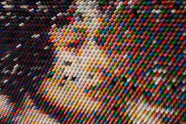 Christian Faur 的蠟筆人像圖畫創作